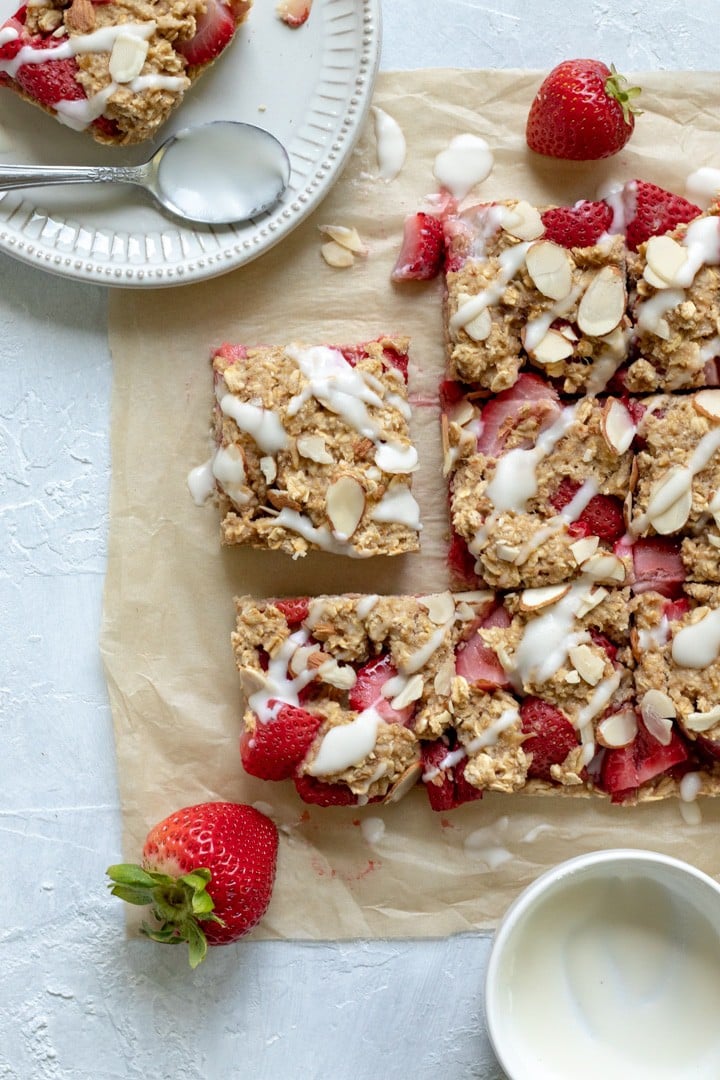 Vegan Strawberry Banana Breakfast Bars