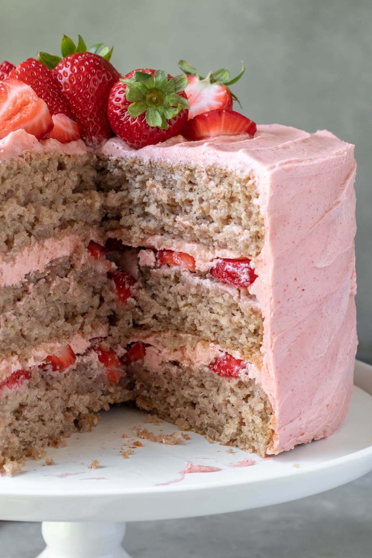 The Best Vegan Strawberry Cake