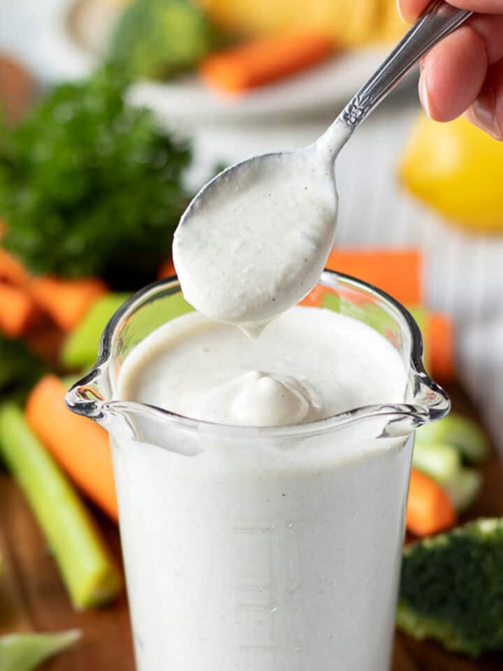 creamy ranch dressing made with sunflower seeds and no oil.