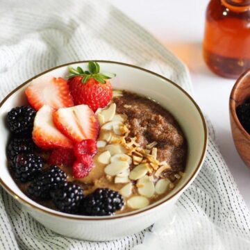 bowl of teff breakfast porridge.