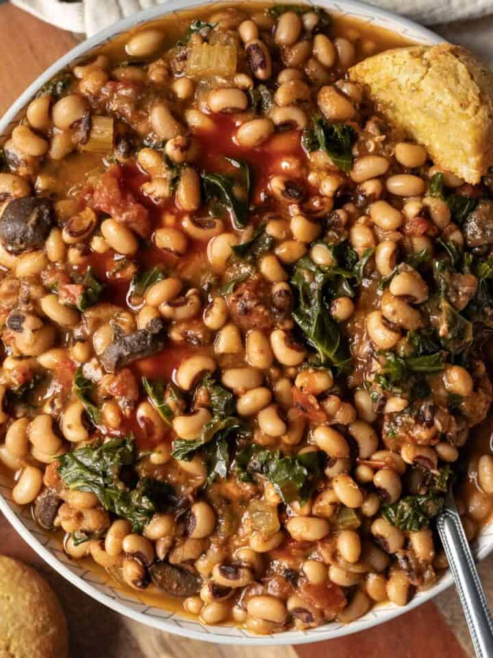 Instant Pot black eyed peas in a serving bowl.