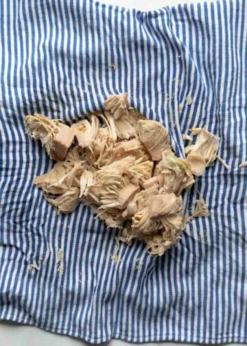 Canned jackfruit drained and on a towel.